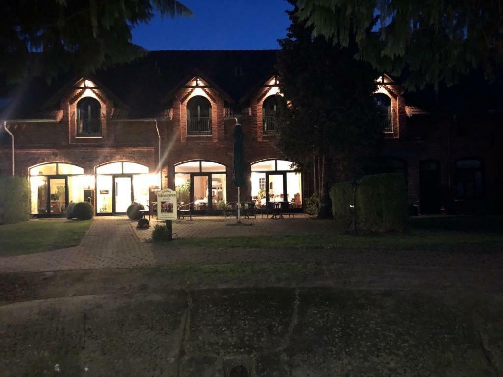 Gaestehaus Schlossgarten Etelsen ภายนอก รูปภาพ